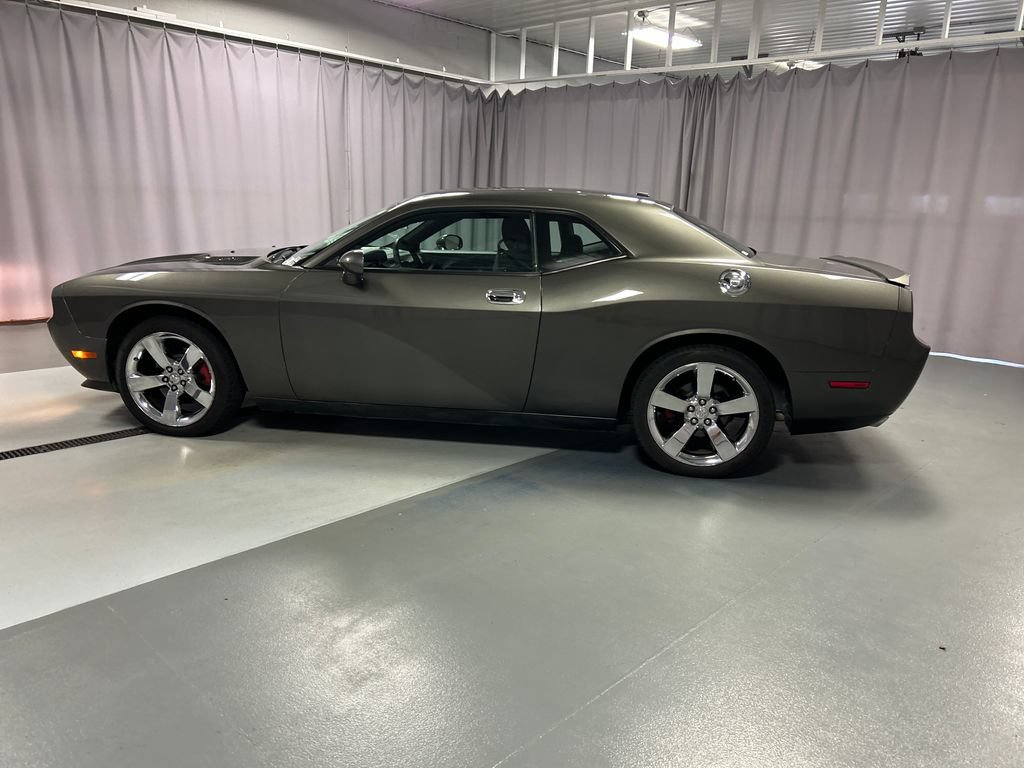 Used 2009 Dodge Challenger R/T RWD image 4