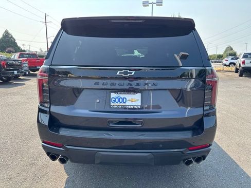 Used 2025 Chevrolet Suburban Z71 AWD/4WD image 4