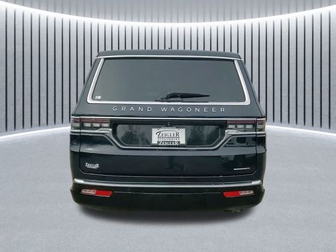 Used 2024 Jeep Grand Wagoneer L Series III image 12