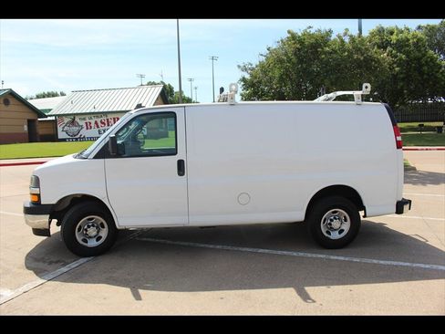 Used 2021 Chevrolet Express 2500 w/ Driver Convenience Package RWD image 2