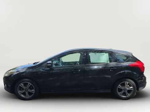 Used 2014 Ford Focus SE w/ SE Sport Package FWD image 5