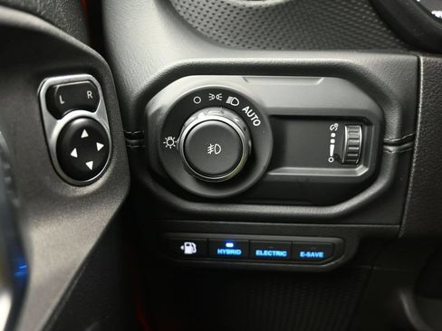 Used 2024 Jeep Wrangler Unlimited Rubicon 4xe AWD/4WD image 17