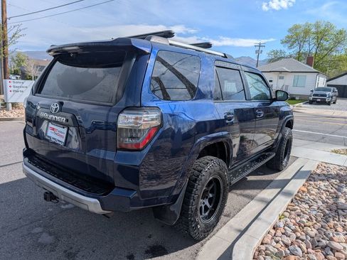 Used 2015 Toyota 4Runner SR5 image 4