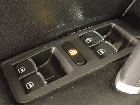 Used 2022 Volkswagen Passat 2.0T SE image 27