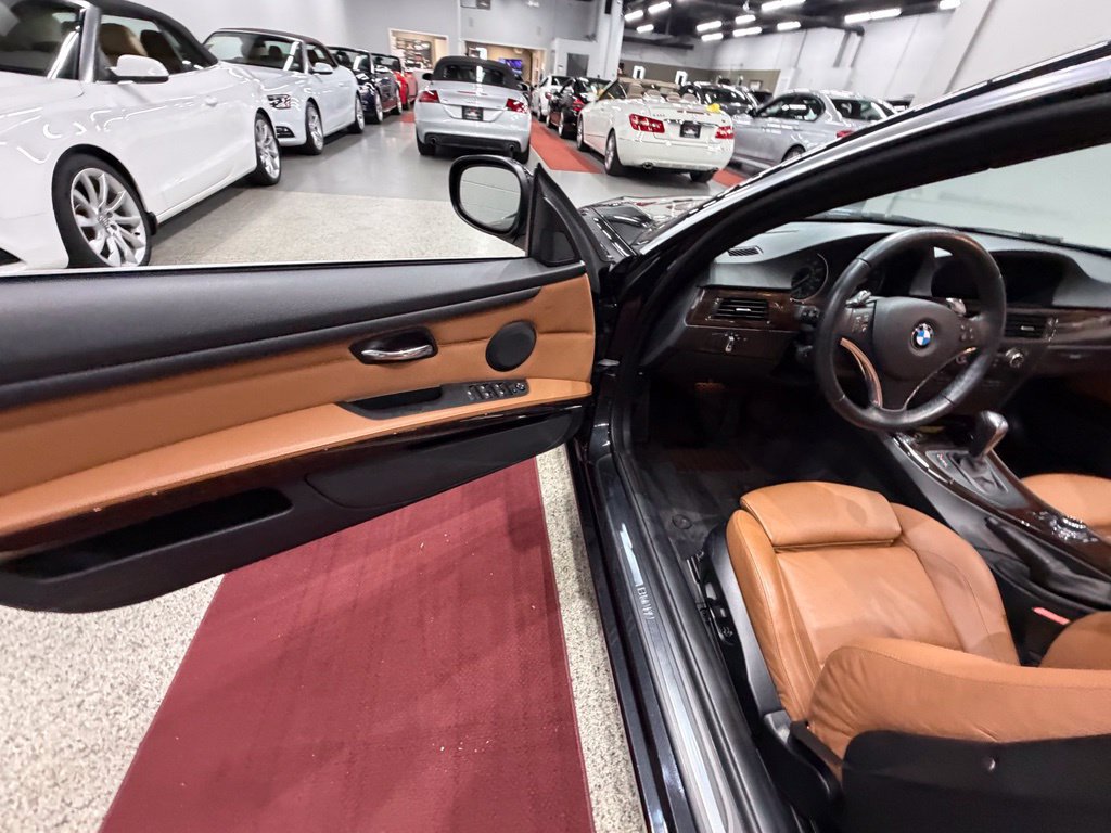 Used 2010 BMW 328i Convertible RWD image 21