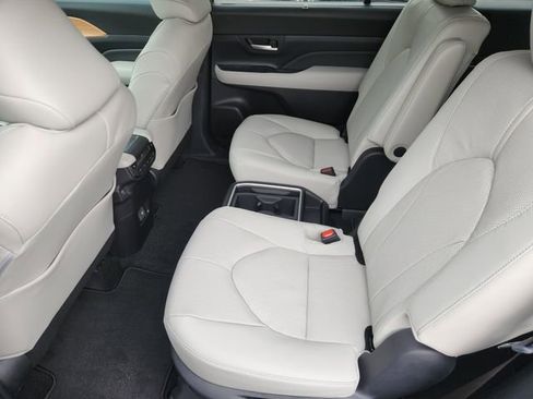 New 2026 Toyota Grand Highlander FWD image 26