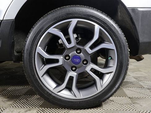 Used 2019 Ford EcoSport SES w/ SES Black Appearance Package image 20