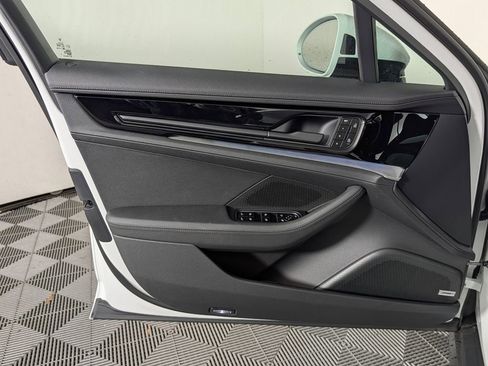 New 2025 Porsche Panamera image 25
