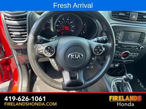 Used 2017 Kia Soul + FWD image 17