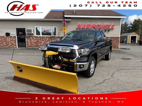 Used 2018 Toyota Tundra SR5 AWD/4WD image 1