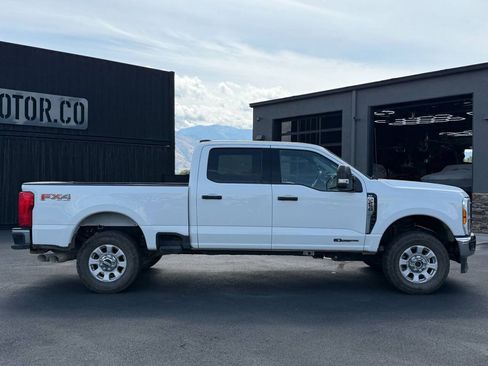 Used 2024 Ford F250 XLT w/ FX4 Off-Road Package AWD/4WD image 4