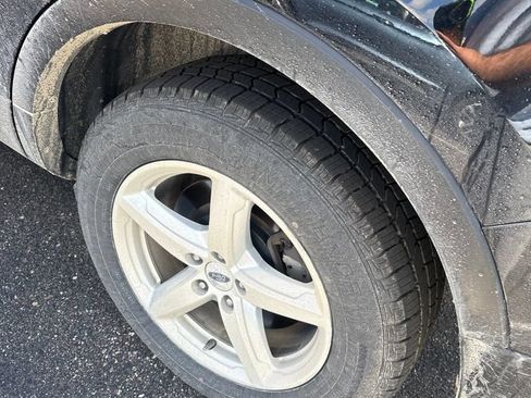 Used 2016 Ford Explorer XLT w/ Equipment Group 202A AWD/4WD image 5