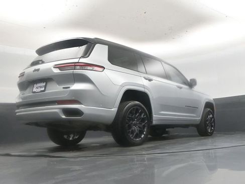 Used 2023 Jeep Grand Cherokee L Summit AWD/4WD image 44