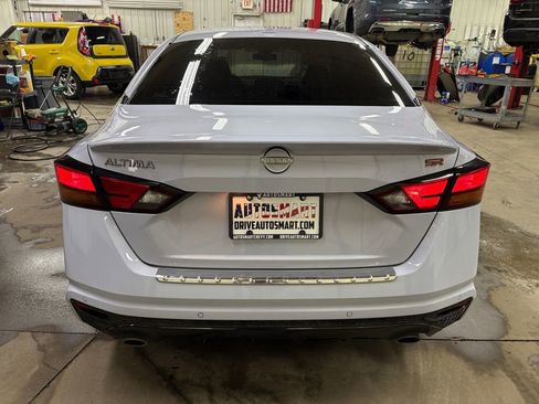 Used 2023 Nissan Altima 2.5 SR image 27