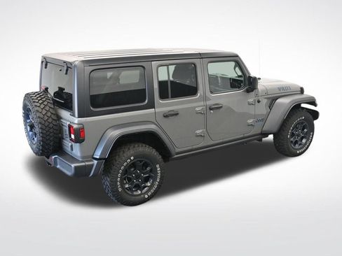 Used 2023 Jeep Wrangler Unlimited w/ Cold Weather Group AWD/4WD image 25