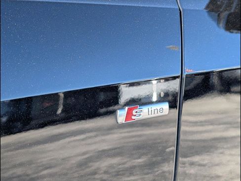 Used 2023 Audi A8 L 3.0T image 17