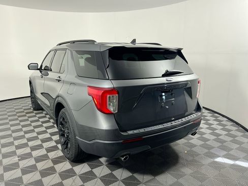 Used 2021 Ford Explorer XLT w/ Equipment Group 202A image 5