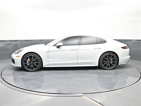 Used 2018 Porsche Panamera 4S image 2
