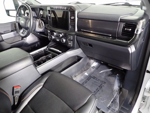 Used 2024 Ford F350 Lariat w/ FX4 Off-Road Package image 35