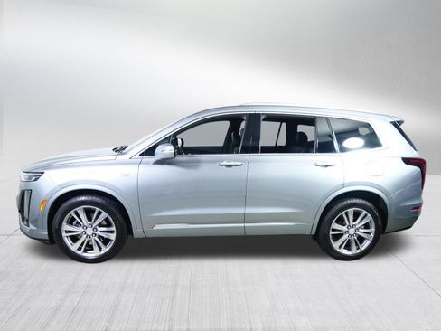 Used 2023 Cadillac XT6 Premium Luxury w/ Technology Package AWD/4WD image 4