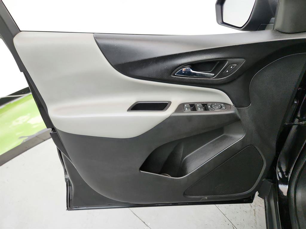 Used 2020 Chevrolet Equinox LS FWD image 21