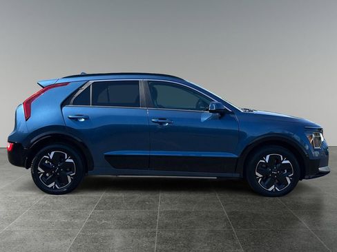 Used 2025 Kia Niro Wind w/ Wind Preserve Package FWD image 8