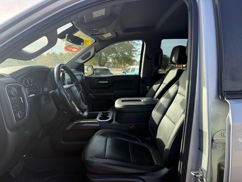 Used 2019 Chevrolet Silverado 1500 LT Trail Boss image 4
