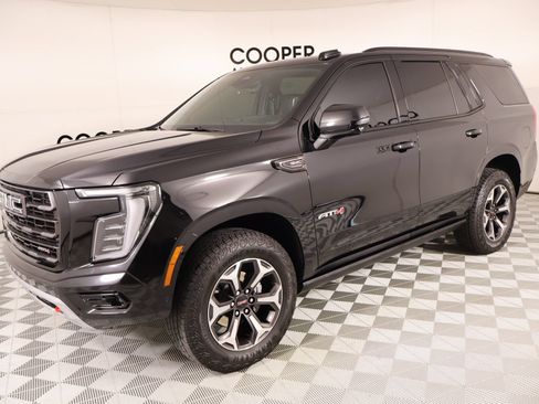 Used 2025 GMC Yukon AT4 Ultimate w/ LPO, Floor Liner Package AWD/4WD image 10