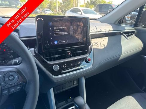 Used 2024 Toyota Corolla Cross LE FWD image 10