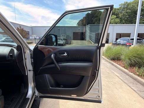 Used 2020 Nissan Armada SL w/ Premium Package RWD image 15