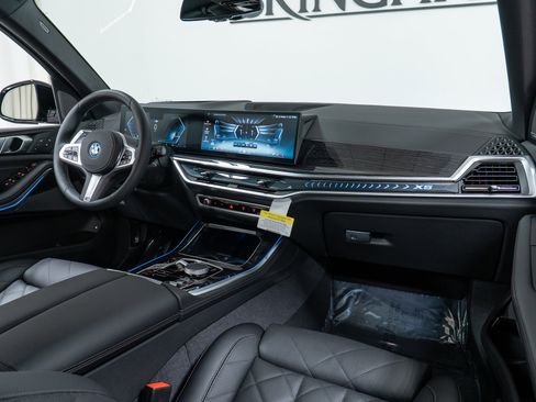 New 2026 BMW X5 xDrive50e w/ M Sport Package image 14