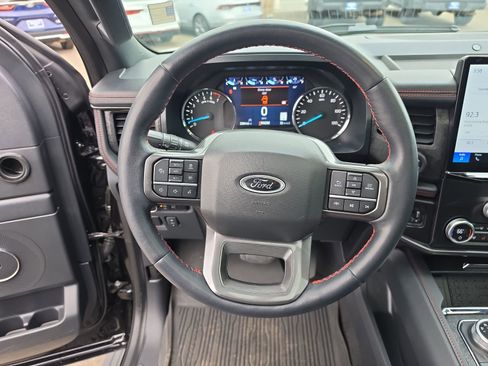 Used 2023 Ford Expedition Limited AWD/4WD image 12