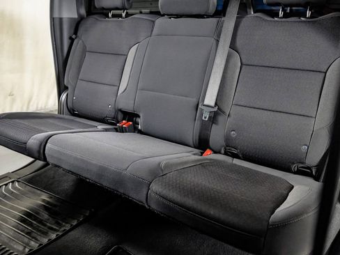 Used 2023 Chevrolet Silverado 3500 LT w/ Convenience Package image 33