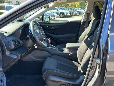 Used 2023 Subaru Outback Premium image 10