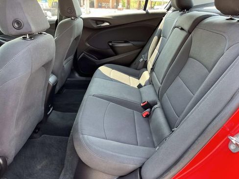 Used 2017 Chevrolet Cruze LT FWD image 18