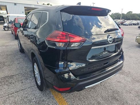 Used 2018 Nissan Rogue S AWD/4WD image 6
