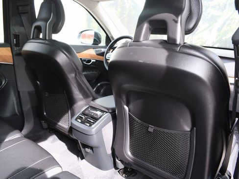 Used 2021 Volvo XC90 T5 Momentum w/ Advanced Package image 28