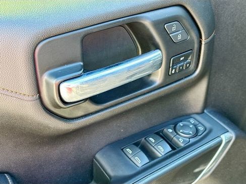 Used 2021 GMC Sierra 1500 AT4 AWD/4WD image 17
