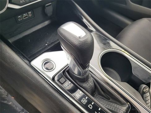 Used 2024 Nissan Altima 2.5 SV image 20