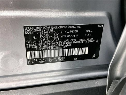 Used 2025 Toyota RAV4 XLE FWD image 37