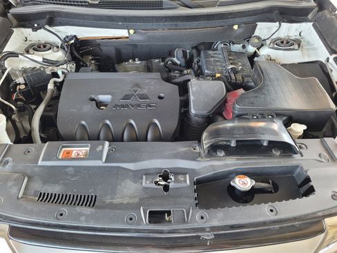 Used 2017 Mitsubishi Outlander SEL FWD image 20