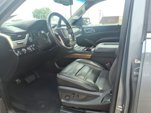 Used 2019 GMC Yukon Denali w/ Denali Ultimate Package AWD/4WD image 2
