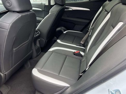 Used 2026 Buick Envision Sport Touring image 11