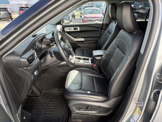 Used 2023 Ford Explorer Limited AWD/4WD image 13