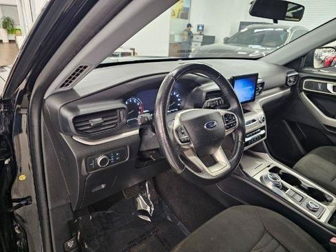 Used 2020 Ford Explorer XLT AWD/4WD image 7