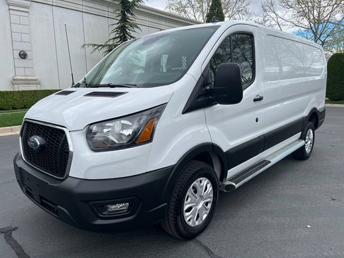 Used 2024 Ford Transit 250 Low Roof w/ Exterior Upgrade Package RWD image 3