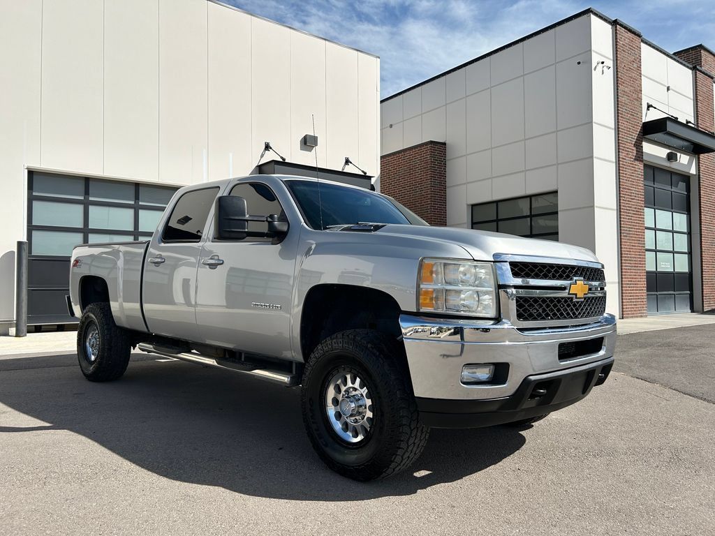 Used 2011 Chevrolet Silverado 2500 LTZ w/ LTZ Plus Package AWD/4WD image 2