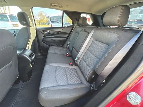 Used 2021 Chevrolet Equinox LT image 23