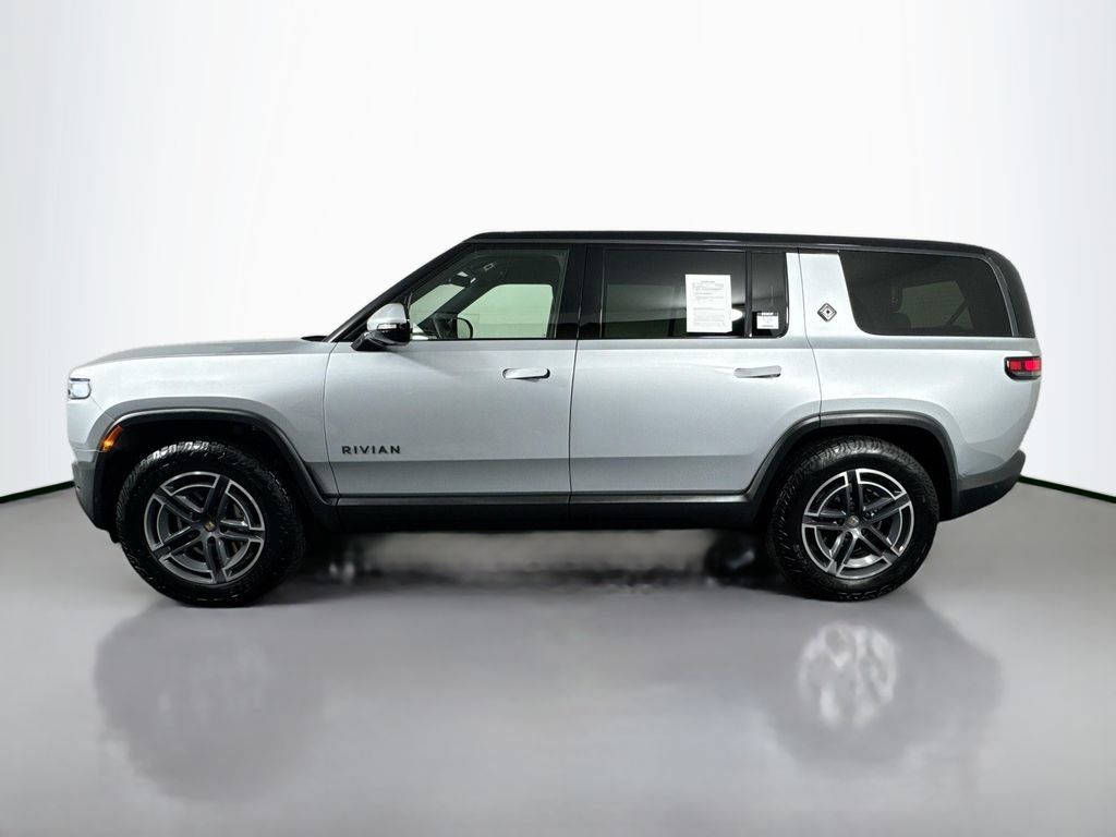 Used 2025 Rivian R1S Adventure Dual AWD/4WD image 8