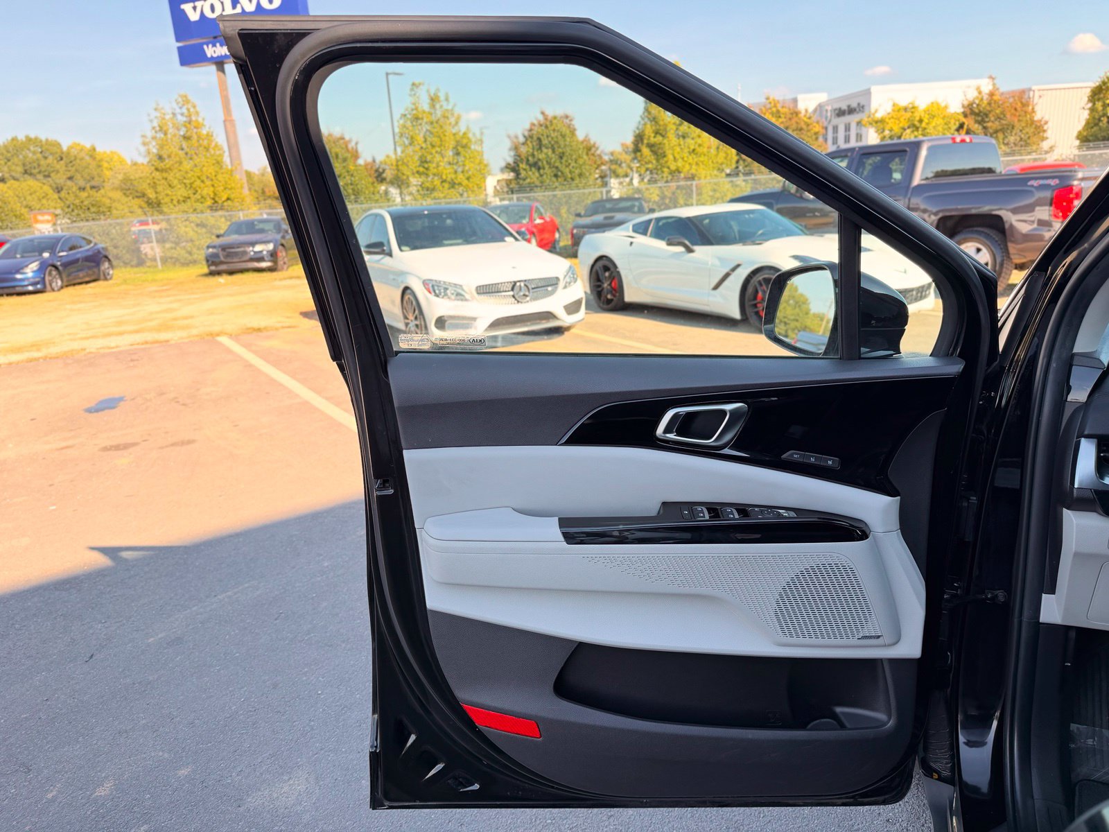 Used 2022 Kia Carnival SX Prestige FWD image 17